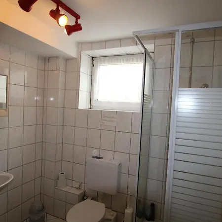 Private - Messe Nord בית אירוח *